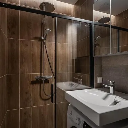 Modern Cozy In Baltupiai Near Ozas Park & Center